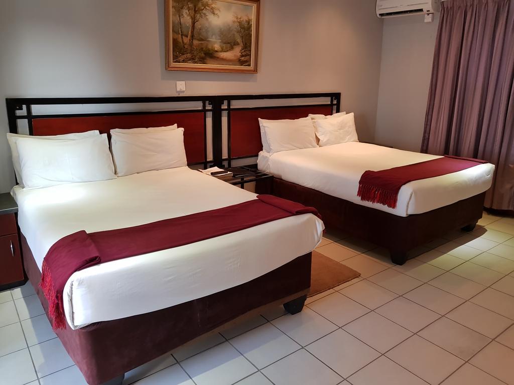 Batho Pele Lodge 哈博罗内 外观 照片